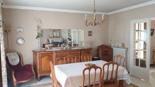 Maison sur sous‑sol avec jardin arboré – Verteillac