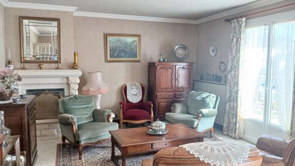 Maison sur sous‑sol avec jardin arboré – Verteillac