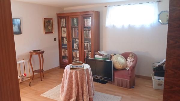 Maison sur sous‑sol avec jardin arboré – Verteillac