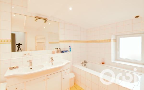 Maison à vendre    7 pièces •  Valence