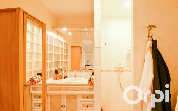 Maison à vendre    7 pièces •  Valence