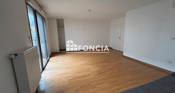 Location Appartement 4 pièces 77.7 m² - Reims 51100