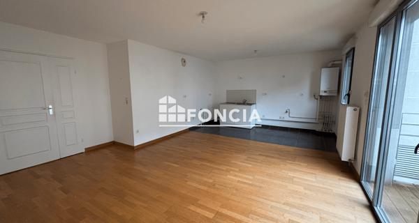 Location Appartement 4 pièces 77.7 m² - Reims 51100