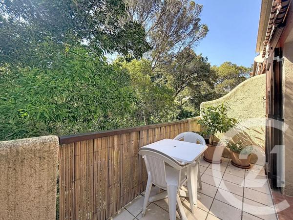 Appartement T2 à vendre  2 pièces - 54 m 2   ST RAPHAEL  - 83