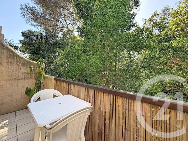 Appartement T2 à vendre  2 pièces - 54 m 2   ST RAPHAEL  - 83