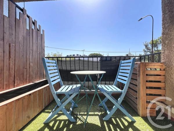 Appartement T2 à vendre  2 pièces - 54 m 2   ST RAPHAEL  - 83