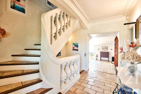 Maison à vendre  9 pièces - 281,26 m 2   NICE  - 06