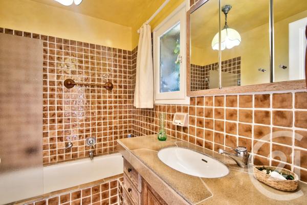 Maison à vendre  9 pièces - 281,26 m 2   NICE  - 06