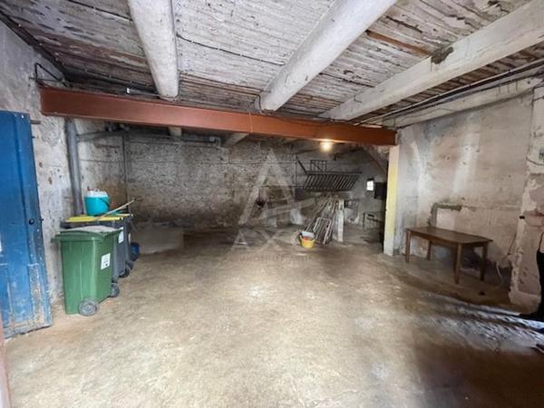 MAISON VIGNERONNE EN PIERRES 106 M² HABITABLES 2 GARAGES 58 ET 45 M² +57 M² GRENIER  AMENAGEABLE