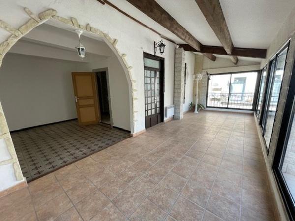 MAISON VIGNERONNE EN PIERRES 106 M² HABITABLES 2 GARAGES 58 ET 45 M² +57 M² GRENIER  AMENAGEABLE