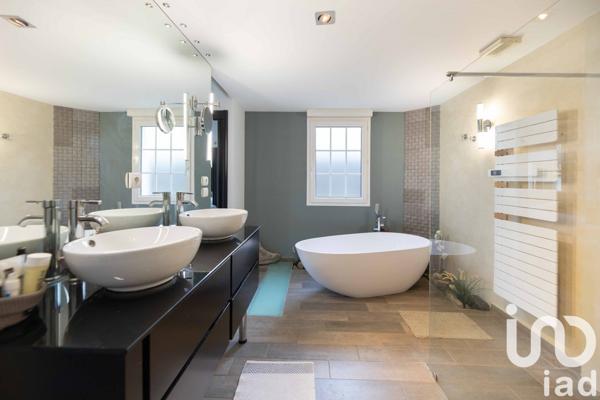 Maison 7 pièces de 210 m² à Thionville (57100)