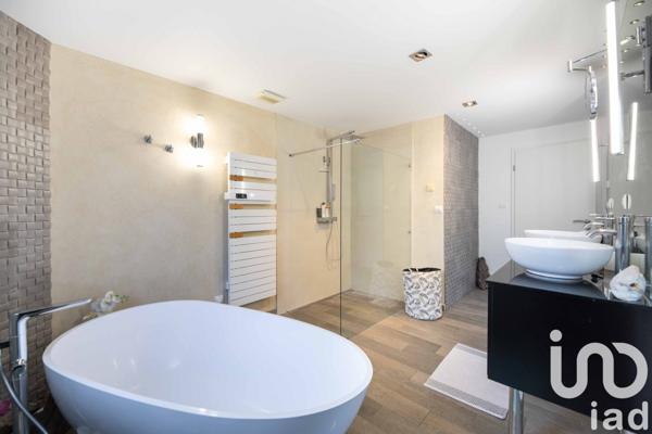 Maison 7 pièces de 210 m² à Thionville (57100)