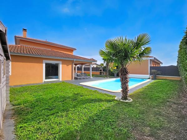 À vendre - Maison contemporaine, 5 pièces située à Miribel (01700)