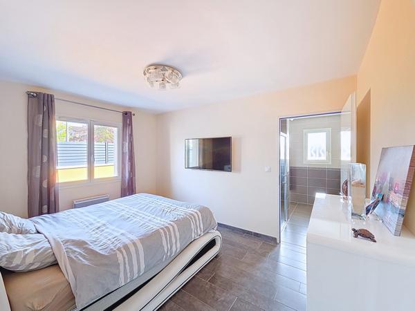 À vendre - Maison contemporaine, 5 pièces située à Miribel (01700)