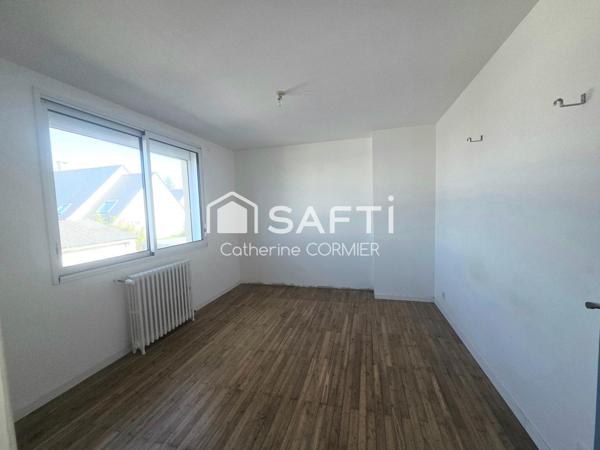 Maison de 4 chambres, bureau, grande pièce de vie