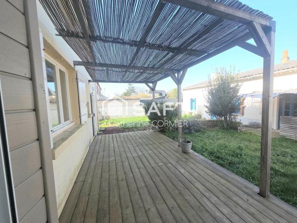 Maison de 4 chambres, bureau, grande pièce de vie