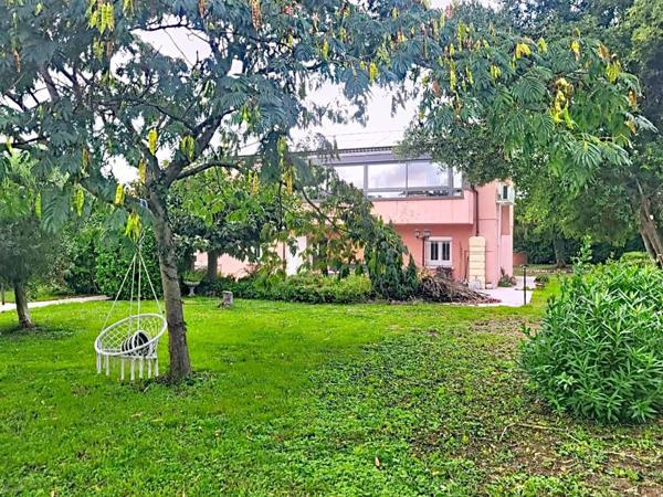 Grande maison familiale avec double logement indépendant!