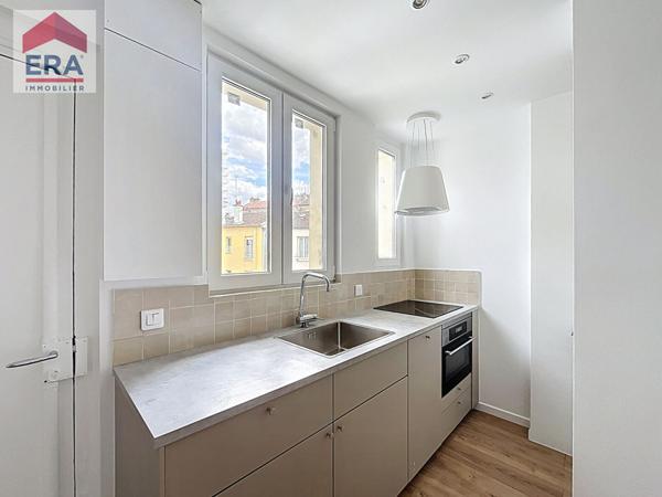 A VENDRE - IMMEUBLE 280m² + sous-sol 57m²