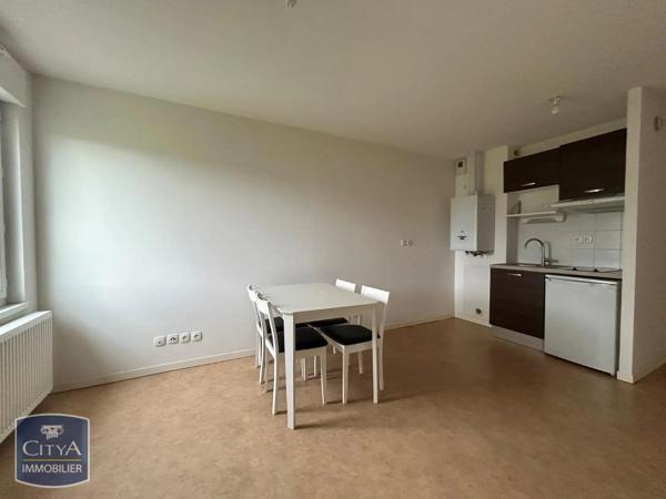 Appartement à louer 3 pièces 54m² Vatan (36150)
