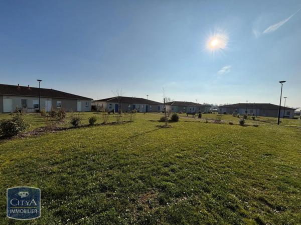 Appartement à louer 3 pièces 54m² Vatan (36150)