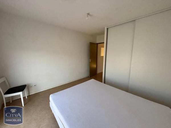 Appartement à louer 3 pièces 54m² Vatan (36150)