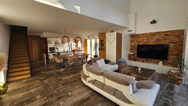 Magnifique Maison d'Architecte, 4 chambres, 3 salle d'eau, jardin, piscine