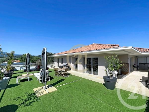 Appartement à vendre  3 pièces - 95 m 2   ST RAPHAEL  - 83