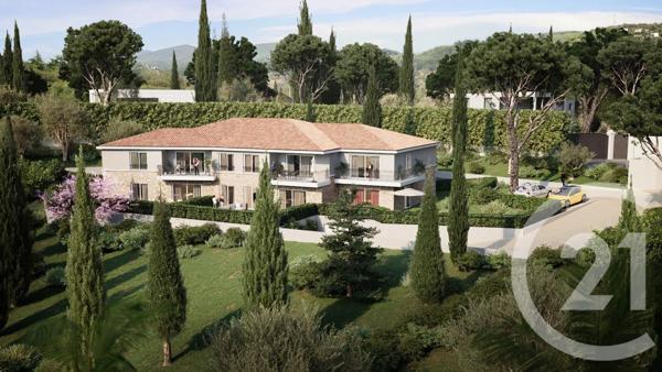 Appartement à vendre  3 pièces - 95 m 2   ST RAPHAEL  - 83