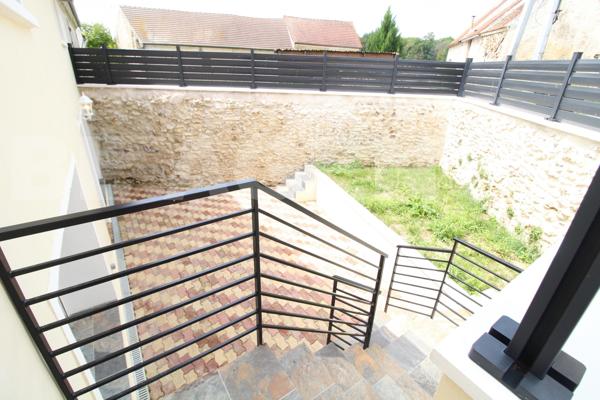 Charmante maison familiale 170m² environ 6 chambres terrain de 420m²