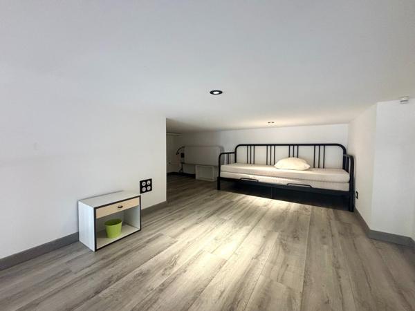 T1 bis lumineux en excellent état – Vue Adour et proximité immédiate du centre-ville