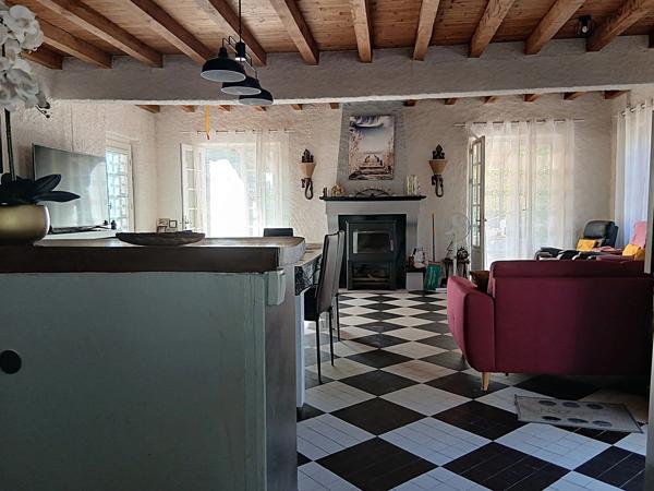 Maison à vendre 3 pièces LUCHAPT (86)