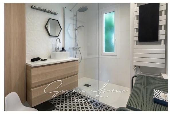 Un duplex avec jardin privatif qui ne cherche pas à se faire remarquer, mais qu’on n’oublie pas