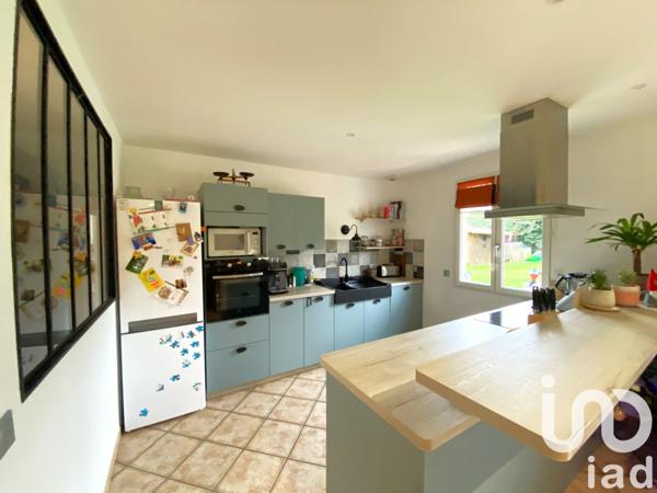 Maison traditionnelle 5 pièces de 100 m² à Les Hogues (27910)