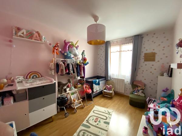 Maison traditionnelle 5 pièces de 100 m² à Les Hogues (27910)