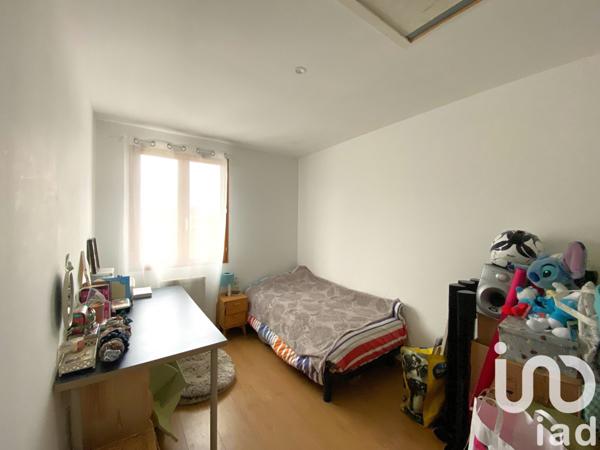 Maison traditionnelle 5 pièces de 100 m² à Les Hogues (27910)