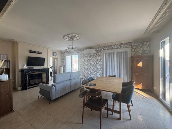 Maison 6 pièce(s) 5 chambre(s) 220 m²