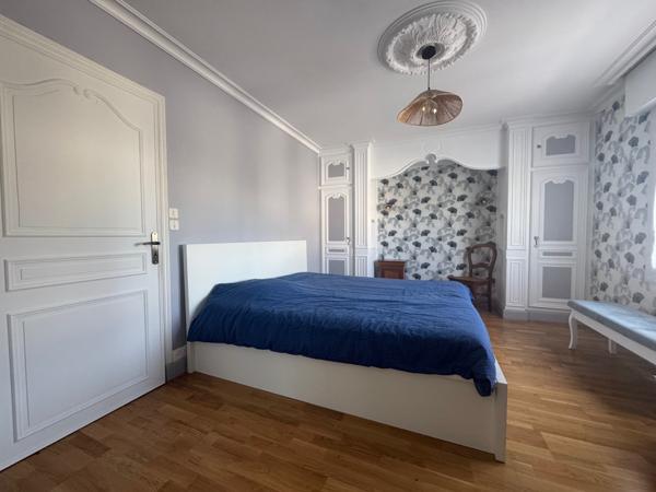 Maison 6 pièce(s) 5 chambre(s) 220 m²