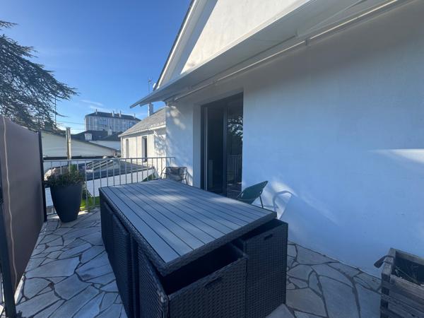 Maison 6 pièce(s) 5 chambre(s) 220 m²