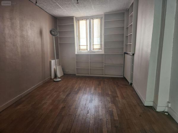 Local mixte (Pro/Hab) à vendre à Bar-sur-Aube dans l'Aube (10200), ref : 10379/623   
Calme