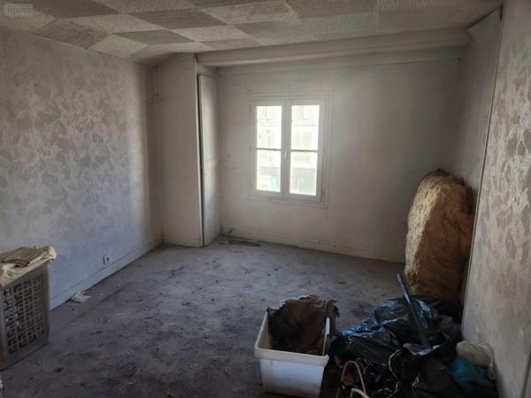 Local mixte (Pro/Hab) à vendre à Bar-sur-Aube dans l'Aube (10200), ref : 10379/623   
Calme