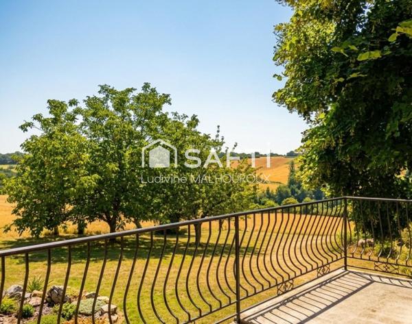 Maison à rénover avec dépendances et vue Panoramique sur la vallée