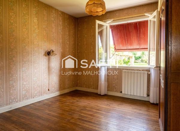 Maison à rénover avec dépendances et vue Panoramique sur la vallée
