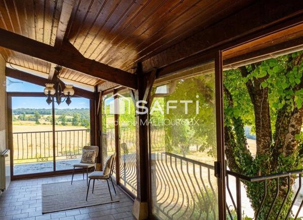 Maison à rénover avec dépendances et vue Panoramique sur la vallée