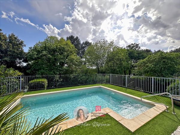 Maison plain-pied -  piscine - 1500 m2 de terrain