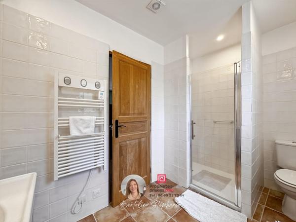 Maison plain-pied -  piscine - 1500 m2 de terrain