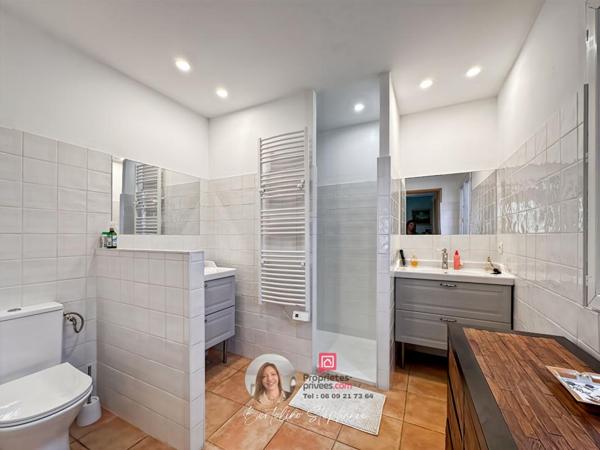 Maison plain-pied -  piscine - 1500 m2 de terrain