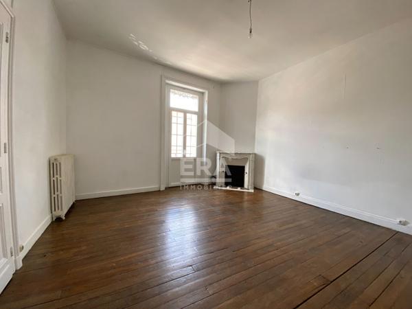 A louer, centre ville de Périgueux, jolie Maison bourgeoise T.9 avec jardin et garage