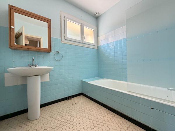 Maison Lons-Le-Saunier / 6 pièces / 5 chambres / 133 m²