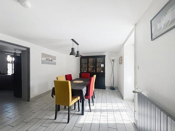 Maison Gouvernes 6 pièce(s) 163 m2