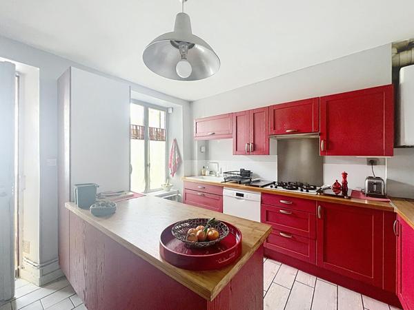 Maison Gouvernes 6 pièce(s) 163 m2